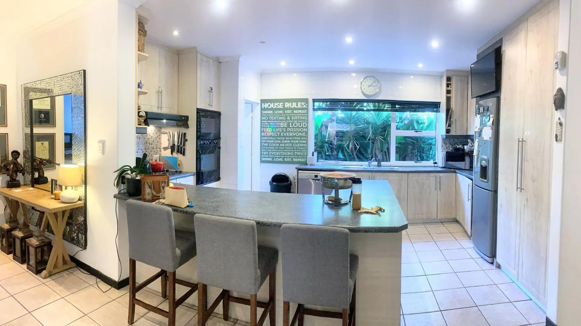 Regent Casa'S - Cape Towns Blouberg Area - Where 20 People Can Stay 0*,  Sudafrica