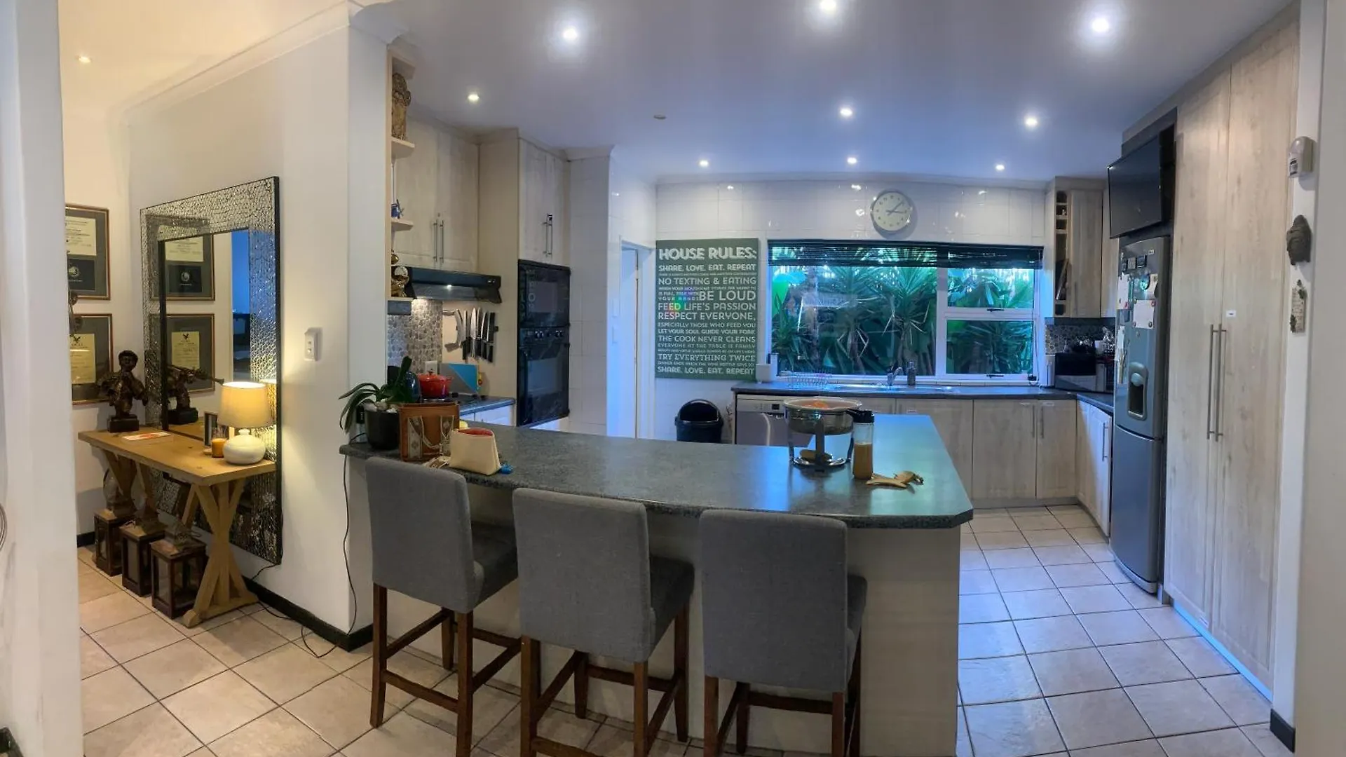 Regent Casa'S - Cape Towns Blouberg Area - Where 20 People Can Stay Sudafrica