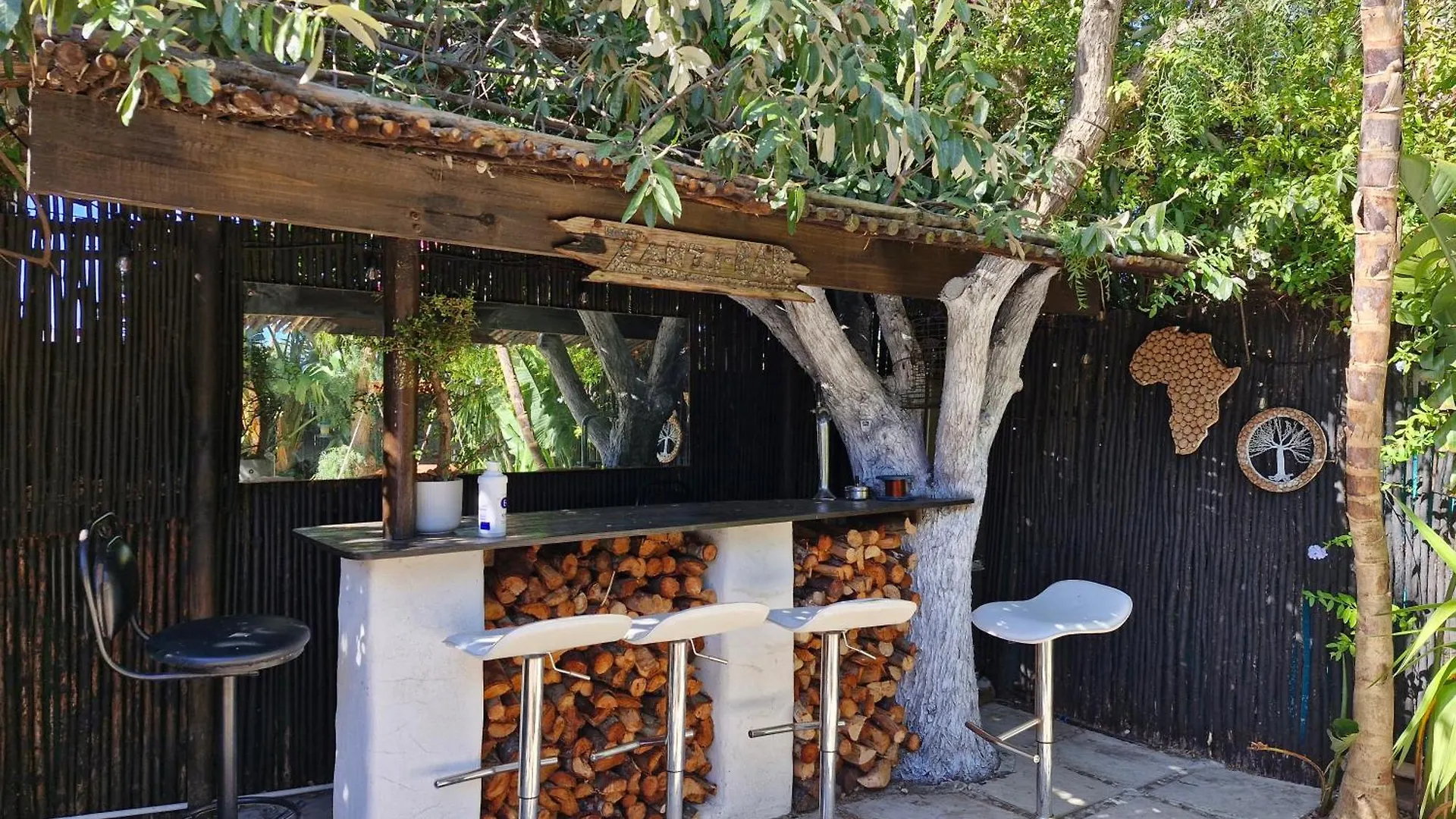 Regent Casa'S - Cape Towns Blouberg Area - Where 20 People Can Stay
